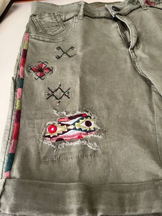 Bermudas Desigual verdes con estampado