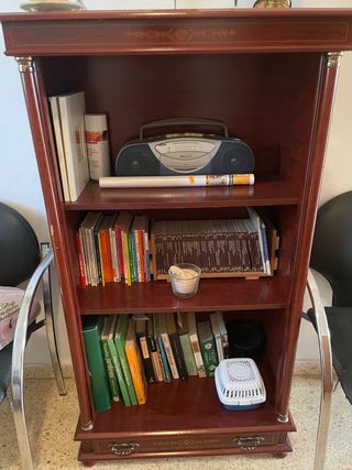 Librería Estantería (a recoger en montserrat vlc)