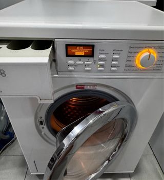 LAVADORA SECADORA MARCA MEIELE  