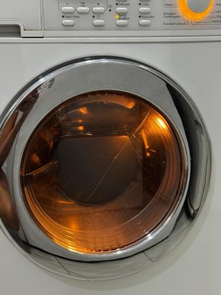 LAVADORA SECADORA MARCA MEIELE  