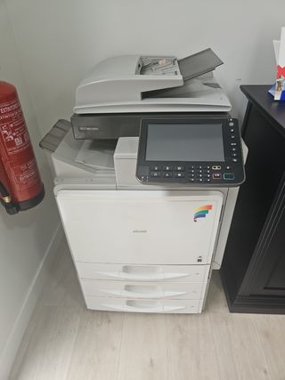 Impresora Ricoh Aficio MP C400SR Multifunción