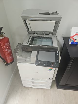 Impresora Ricoh Aficio MP C400SR Multifunción