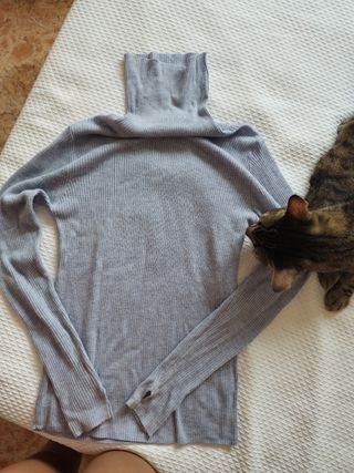 Jersey cuello alto gris