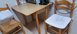 Mesa de cocina con cajon y madera de Pino de 2 hoj
