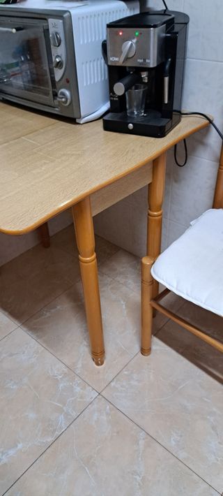 Mesa de cocina con cajon y madera de Pino de 2 hoj