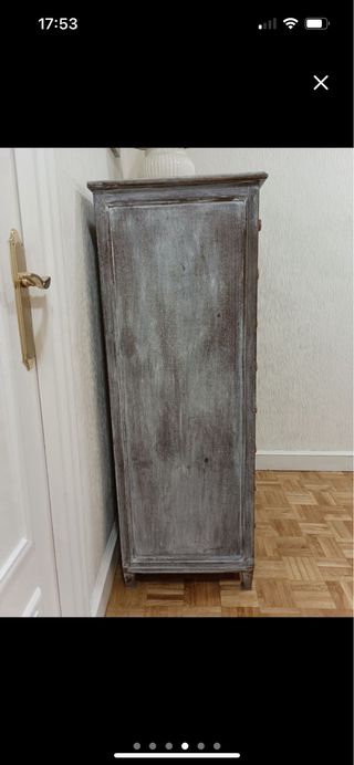 Cómoda restaurada de madera