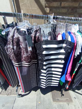 LOTE ROPA MUJER FERIAS -STOCK-OUTLET- MERCADILLO-