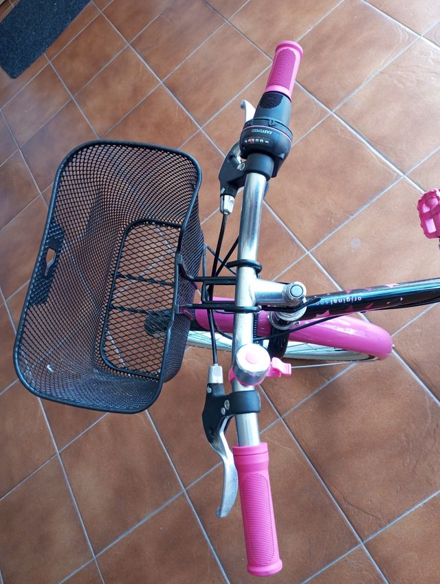 Bicicleta infantil B'TWIN rosa y negra
