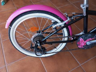 Bicicleta infantil B'TWIN rosa y negra