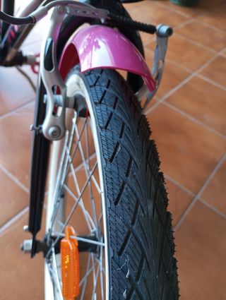 Bicicleta infantil B'TWIN rosa y negra