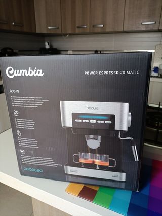 Cafetera Cecotec.