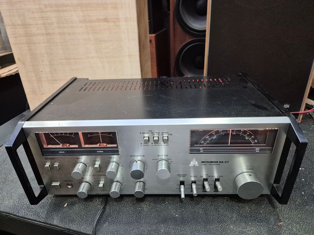 Preamplificador Sintonizador Mitsubishi DA-C7