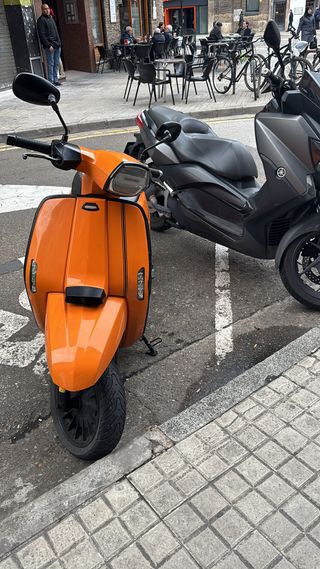 Lambretta V125 Special Naranja