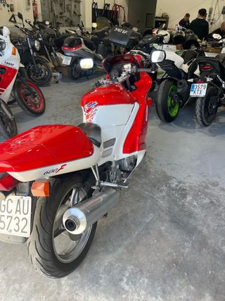 Honda CBRF 600