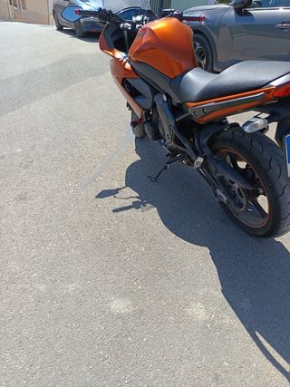Kawasaki ER6F 650cc.Naranja 2011 en perfecto estad