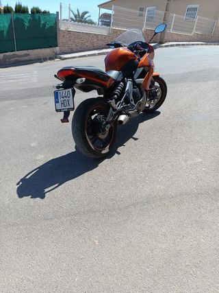 Kawasaki ER6F 650cc.Naranja 2011 en perfecto estad
