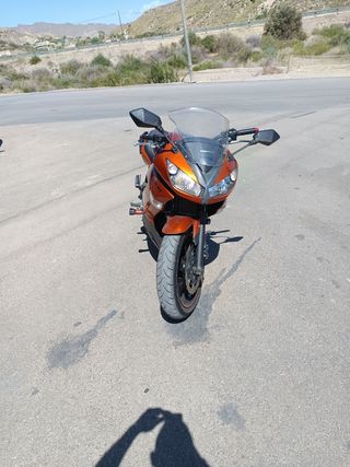 Kawasaki ER6F 650cc.Naranja 2011 en perfecto estad