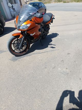 Kawasaki ER6F 650cc.Naranja 2011 en perfecto estad