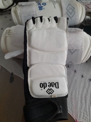 Equipamiento Taekwondo Daedo