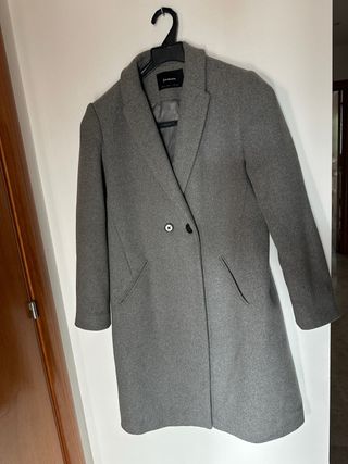 Abrigo largo lana Stradivarius gris
