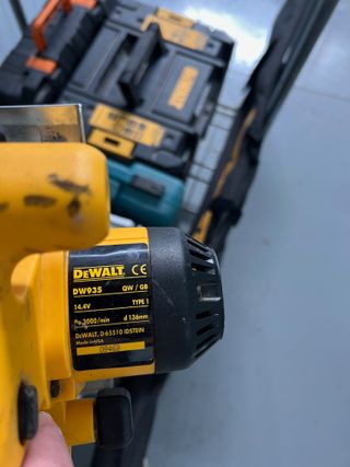 Sierra Circular Dewalt DW935 14.4V