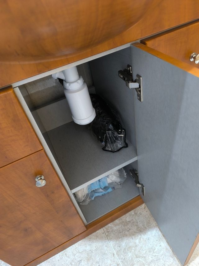 Móvel e espelho completo para banheiro 85x55x83