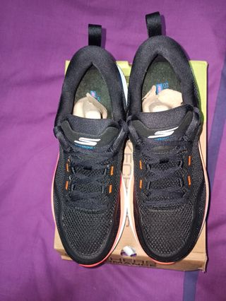 Zapatillas Skechers Go Run Supersonic Max Negras