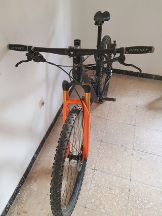 Bicicleta Montaña Vitoria Ergos 29 XTralight.