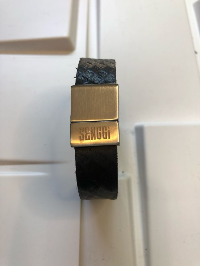 Pulsera Senggi Cuero Negro Hombre Plata