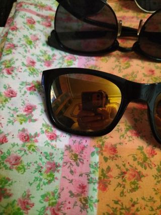 Gafas de sol negras