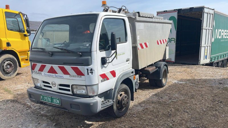 Nissan Cabstar 2005 - foto 1
