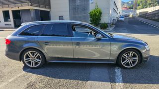 Audi A4 2.0 TDI 150 SLINE GRIS. 
