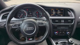 Audi A4 2.0 TDI 150 SLINE GRIS. 