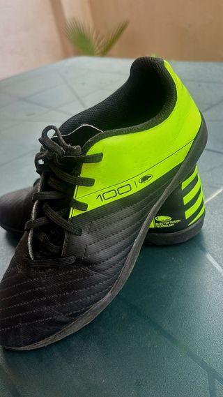 Zapatilla Fútbol Sala Negra y Verde