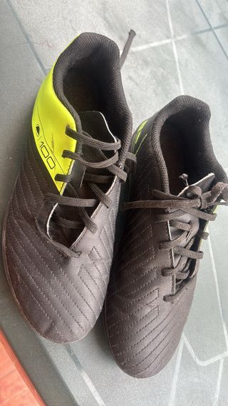 Zapatilla Fútbol Sala Negra y Verde