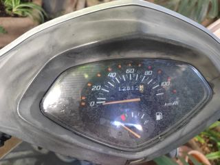 Moto Honda Lead Plata