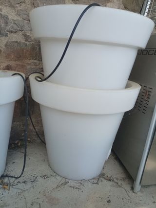 4 Macetas Luminosas Grandes tipo VONDOM/NEWGARDEN
