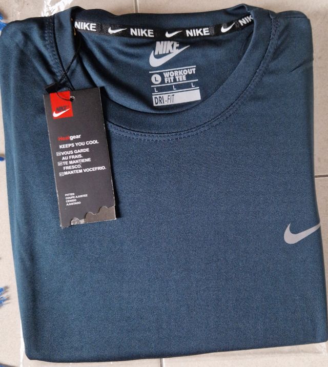 Camiseta Nike Dri-Fit Talla L