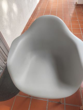 Sillas de PVC Blancas