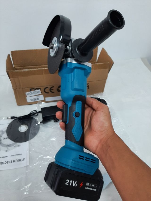 Amoladora Angular Inalámbrica- 2 baterías