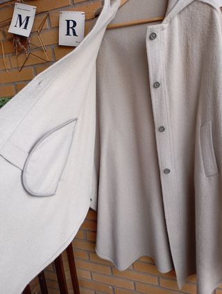 Capa de lana y alpaca gris