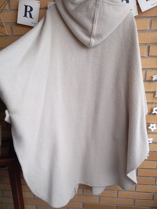 Capa de lana y alpaca gris