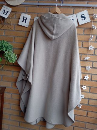 Capa de lana y alpaca gris