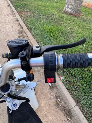 Citycoco Scooter Eléctrica Blanca