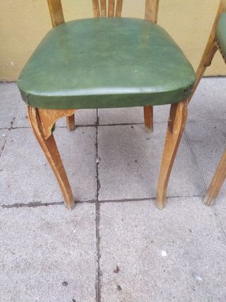 Pareja de sillas vintage madera y polipiel