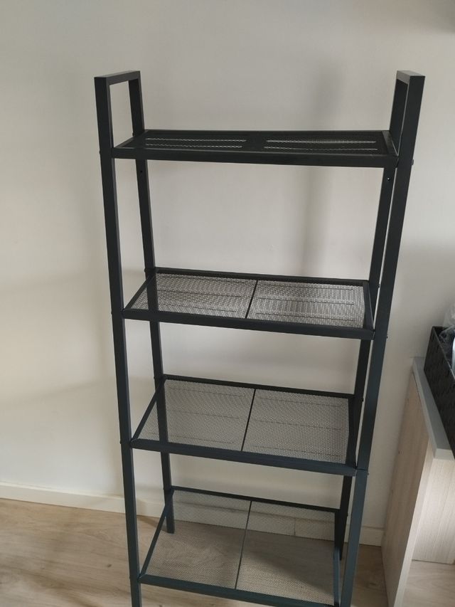 Estantería Metálica Gris Ikea.