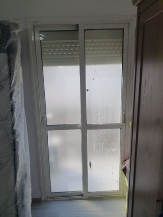 Balconera corredera de 100x200 se venden 2 