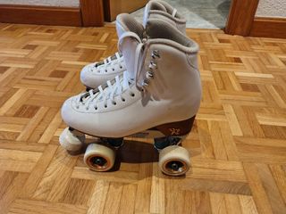Patines de artístico blancos
