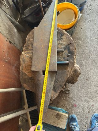 Yunque de hierro grande