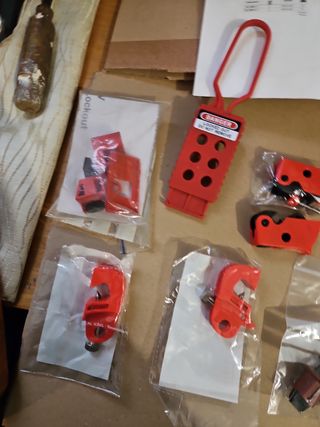 Kit Bloqueo Disyuntores CATU